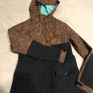 DC snowboard or ski jacket